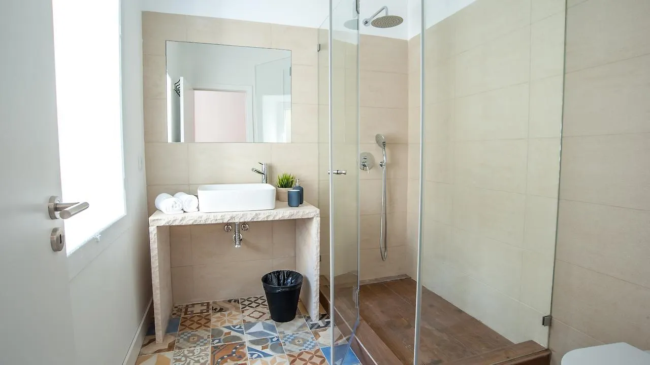 Gs Chiado Boutique Studios & Suites Lisboa 2*,