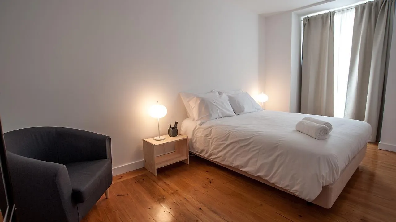 Gs Chiado Boutique Studios & Suites Lisboa 2*,
