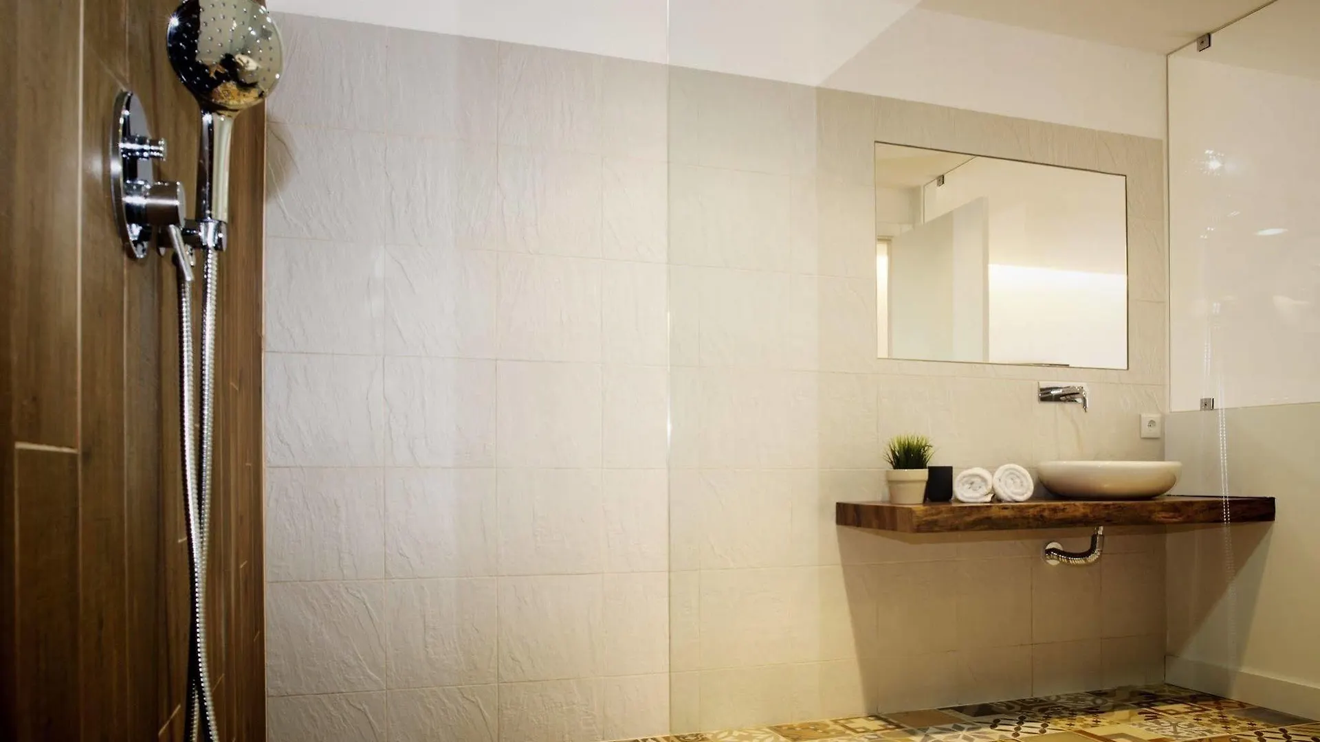 Gs Chiado Boutique Studios & Suites Lisboa 2*,